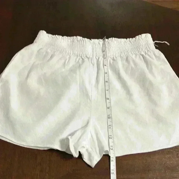 alice + Olivia linen short - Picture 3 of 8